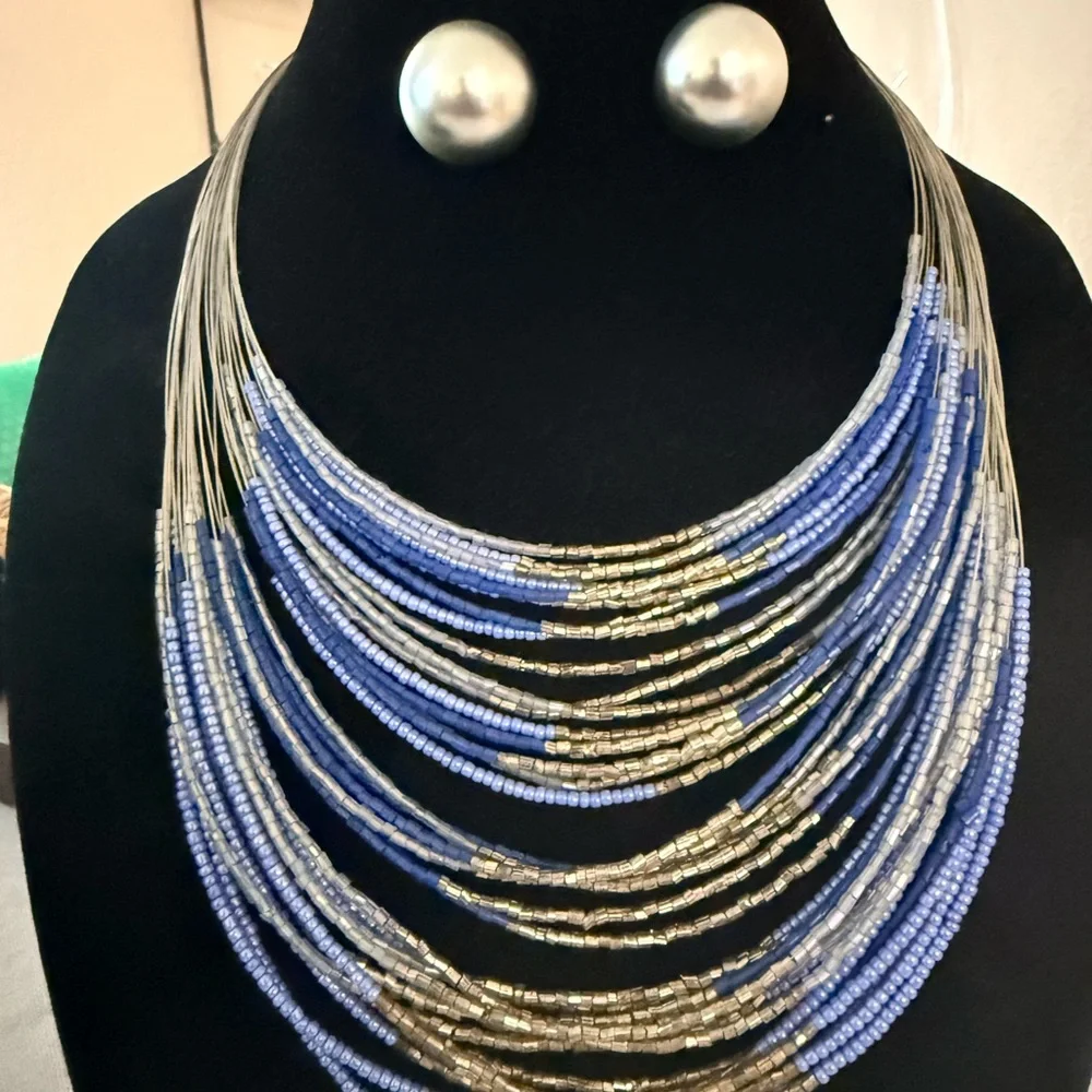 Vintage Colorful Beaded Necklace and earrings 
6 necklaces 
2 earrings - Picture 12 of 16